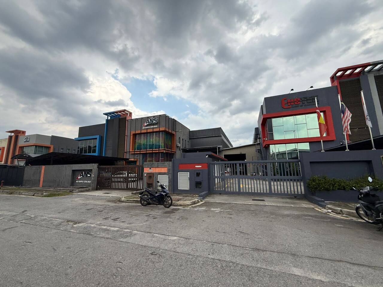 Bukit Angkat Kajang 1.5 Storey Semi D factory 